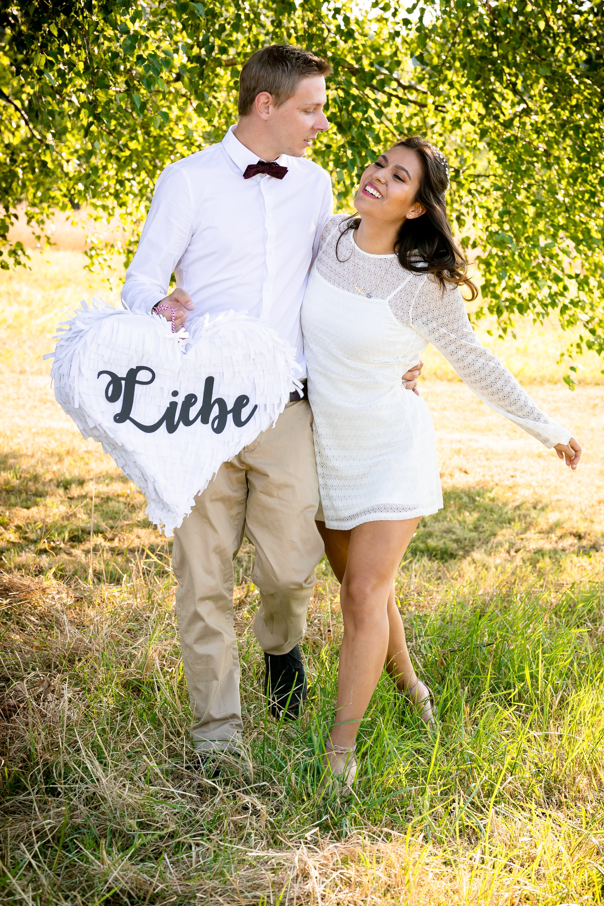 Liebe Herz Piñata image 1